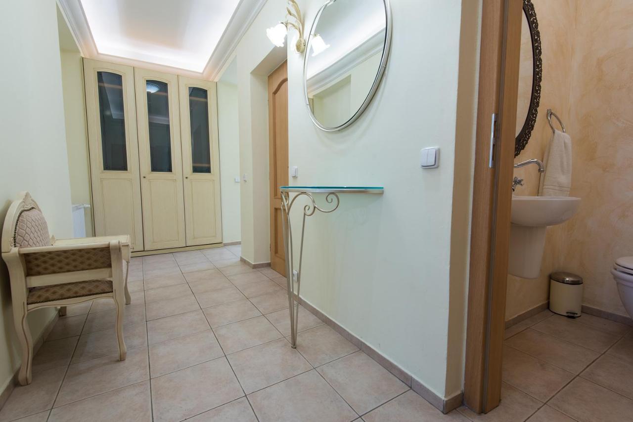 Spa Apartments Bulharska Karlovy Vary Ngoại thất bức ảnh